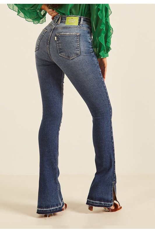 dz20163 3 com calca jeans feminina new boot cut com abertural lateral denim zero costas prox