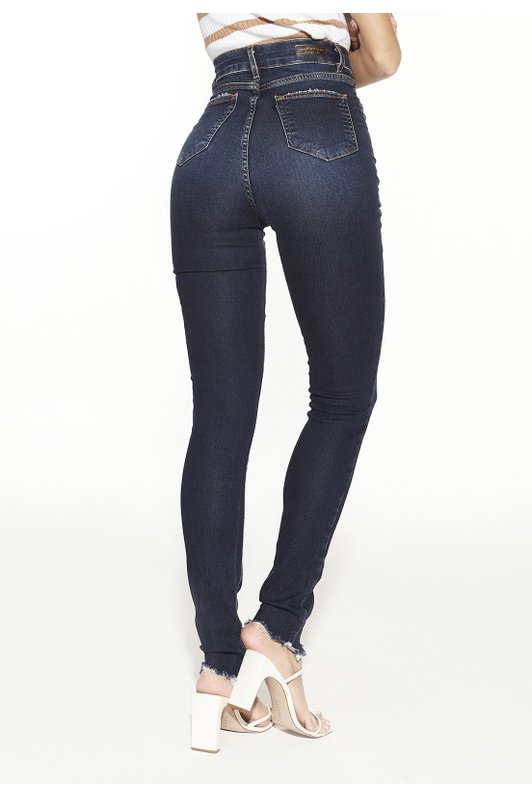 dz20478 com calca jeans feminina skinny hot pants tradicional denim zero costas prox